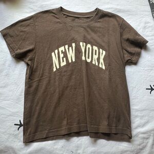 Brandy Melville New York tshirt in brown